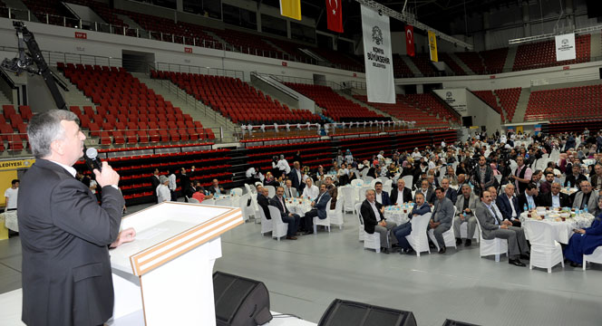 Başkan Akyürek Muhtarlarla İftarda Buluştu