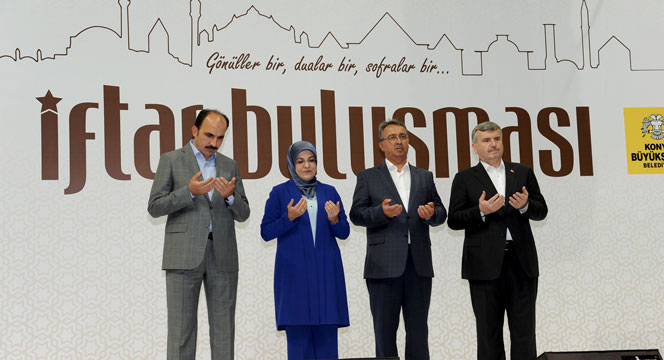 Başkan Akyürek Muhtarlarla İftarda Buluştu