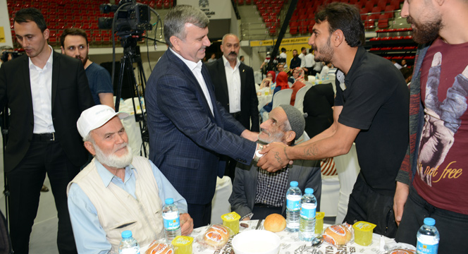 Çocuklarımızın Milli ve Manevi Değerlerle Yetişmesine Önem Verelim