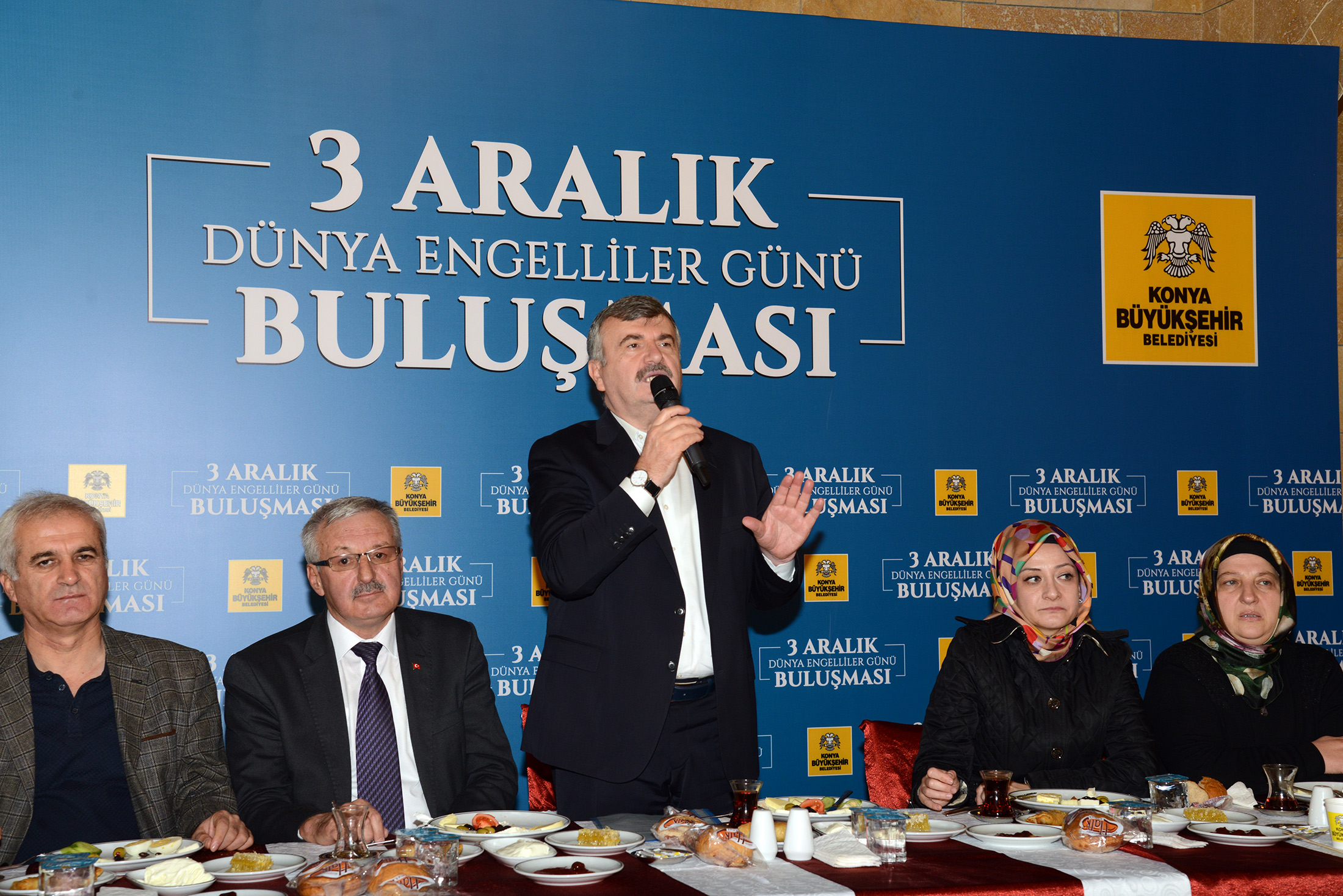 Başkan Akyürek Engelli Dernek Temsilcileri ve Üyeleriyle Buluştu