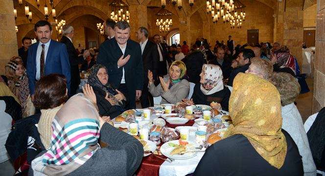 Başkan Akyürek Engelli Dernek Temsilcileri ve Üyeleriyle Buluştu