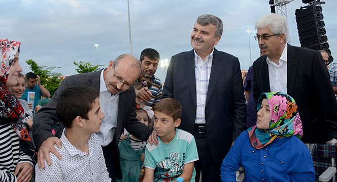 Dünya Yetimler Günü'nde Kardeşlik İftarı