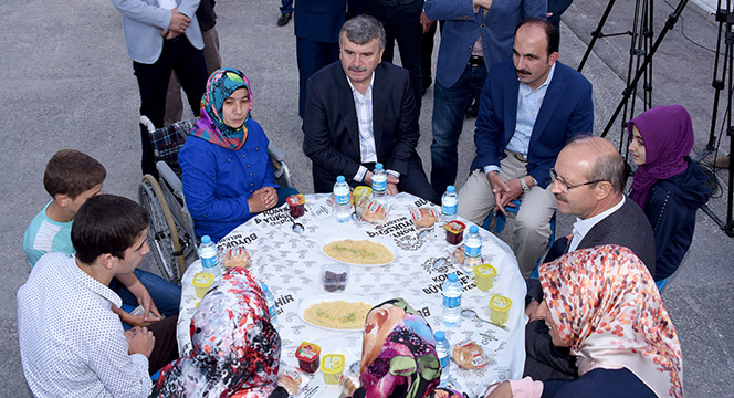 Dünya Yetimler Günü'nde Kardeşlik İftarı