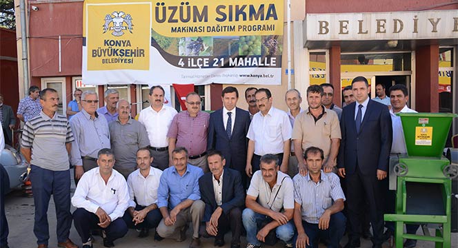 Büyükşehir\'den Üzüm Üreticisine Üzüm Sıkma Makinesi