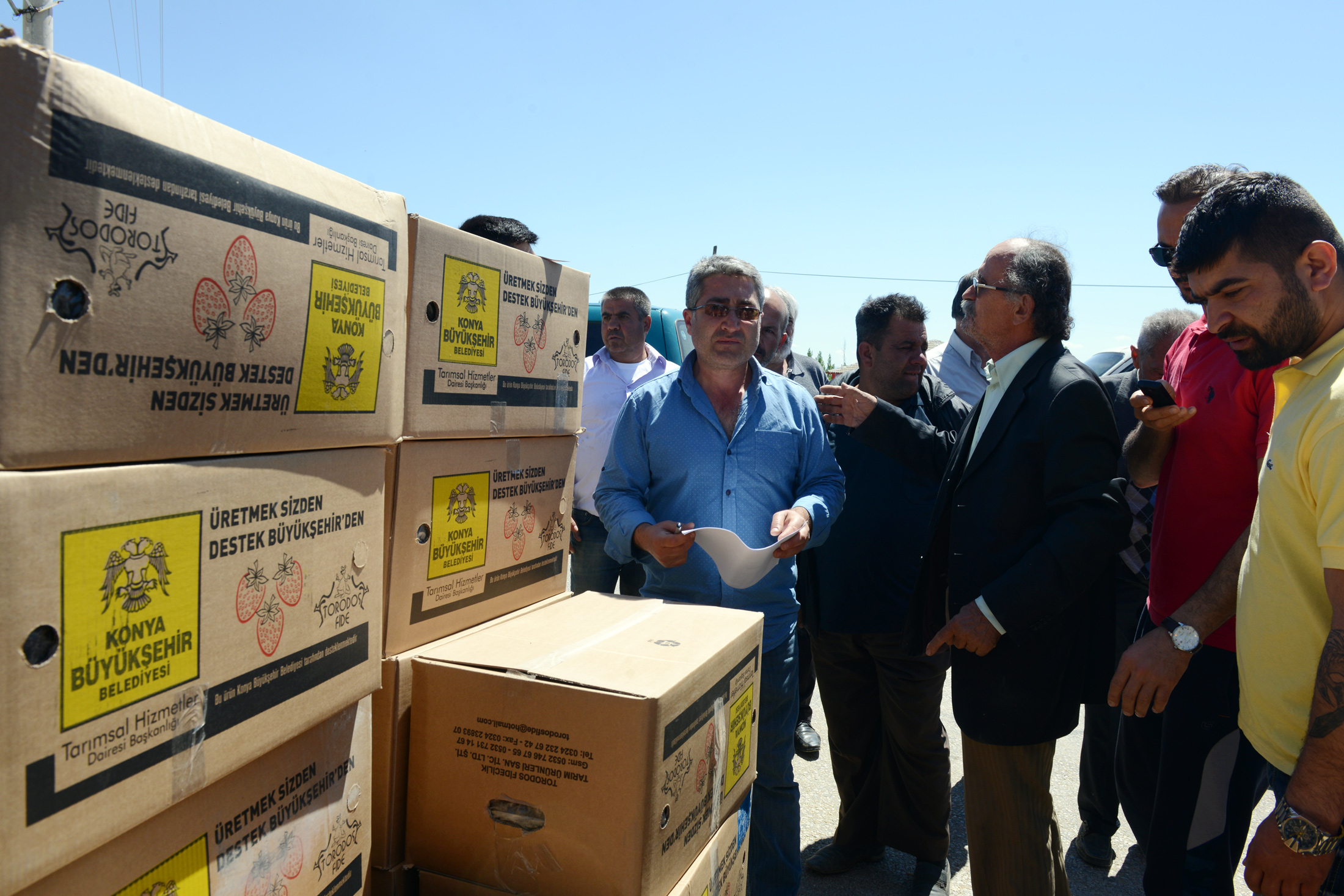 Büyükşehir'den Çiftçiye Fidan ve Fide Desteği