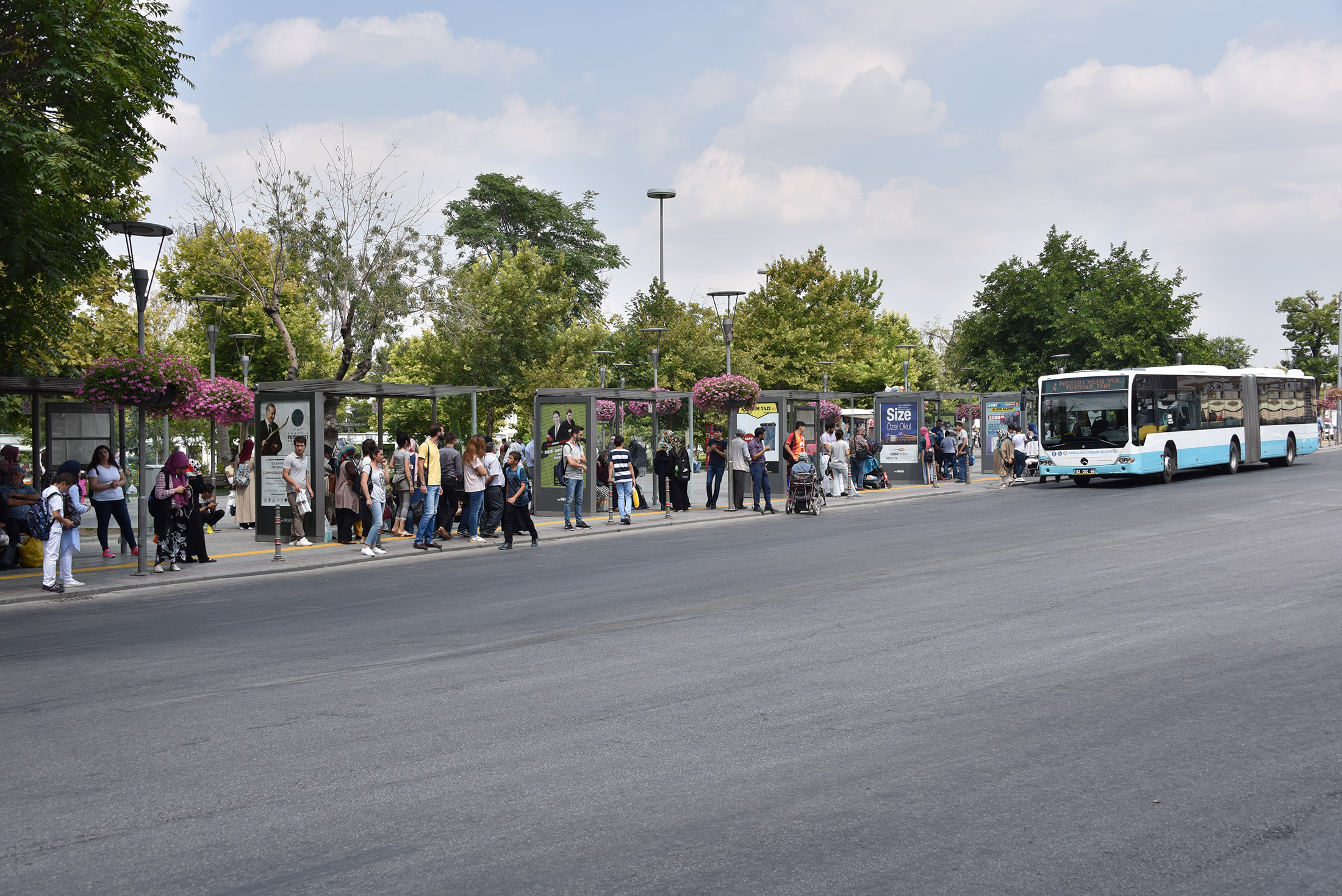 Üniversiteye Yeni Kayıtta Ulaşım Üç Gün Ücretsiz