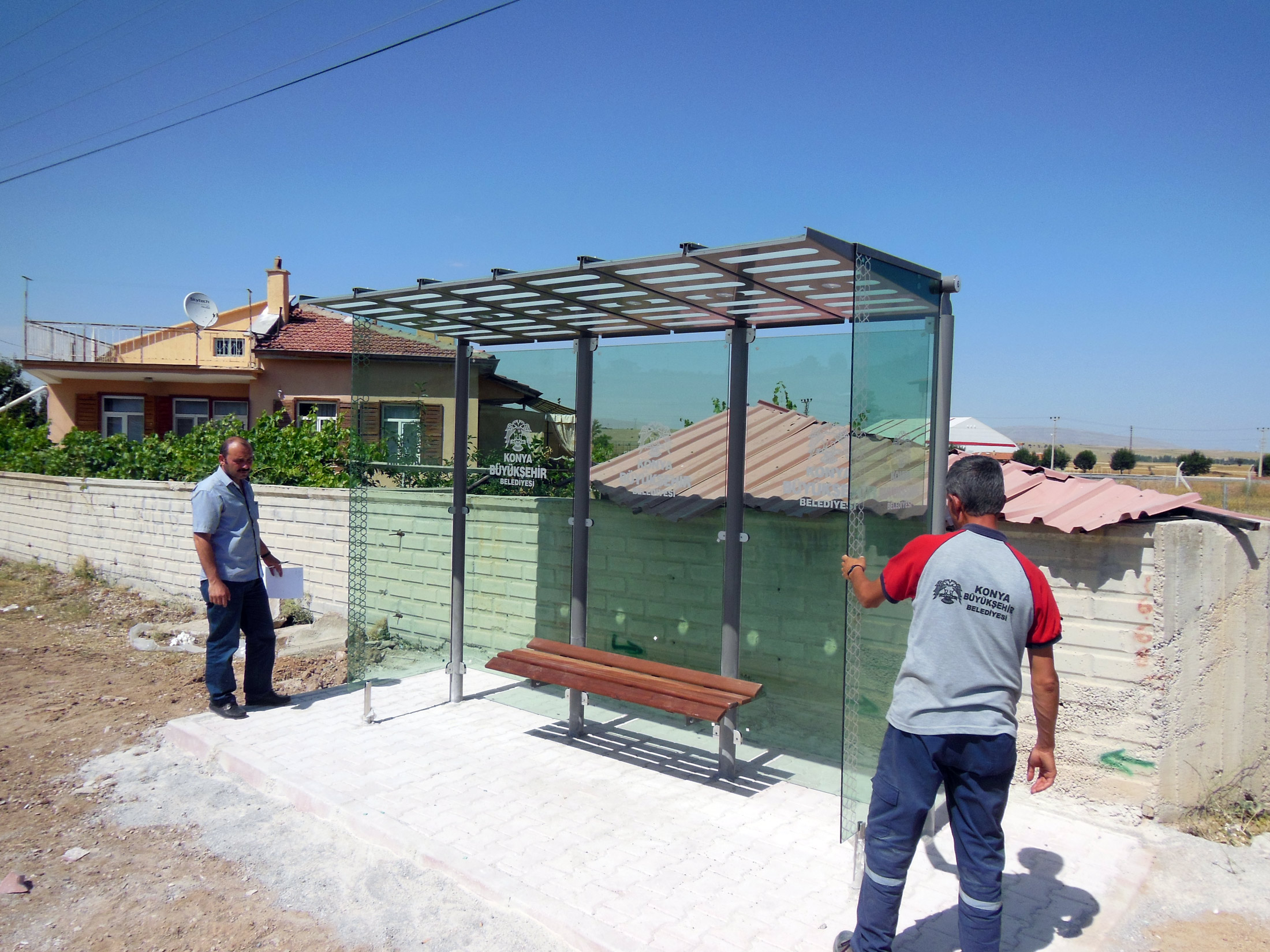 İlçelere Modern Otobüs Durakları Yapılıyor