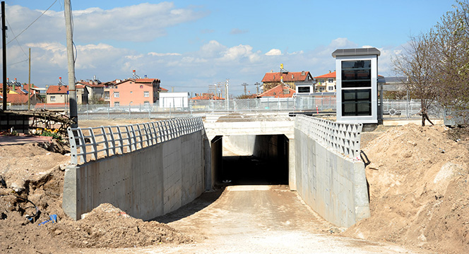 Hızlı Tren Hattına 4 Adet Araç Alt Geçidi Yapılıyor