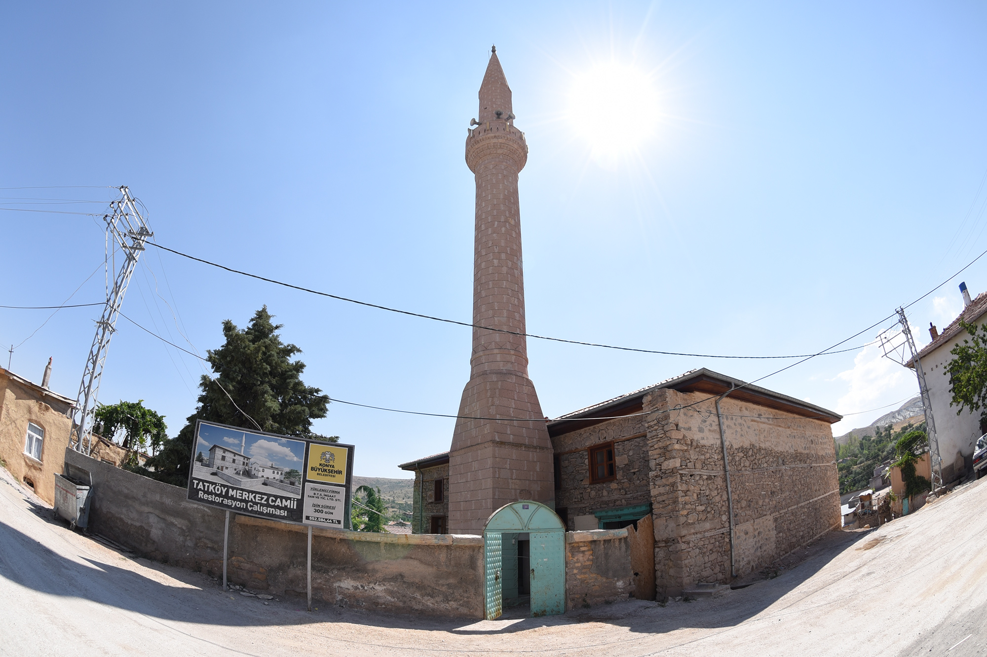 Tarihi Camileri Gelecek Kuşaklara Aktarıyoruz