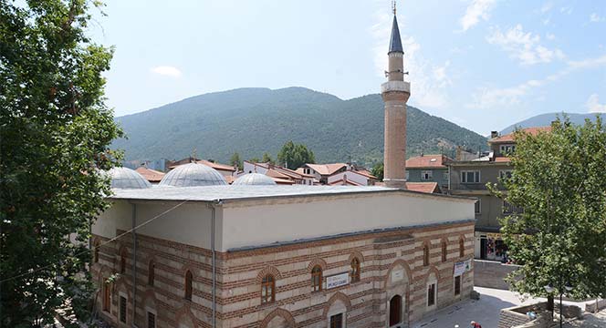 Tarihi Camileri Gelecek Kuşaklara Aktarıyoruz