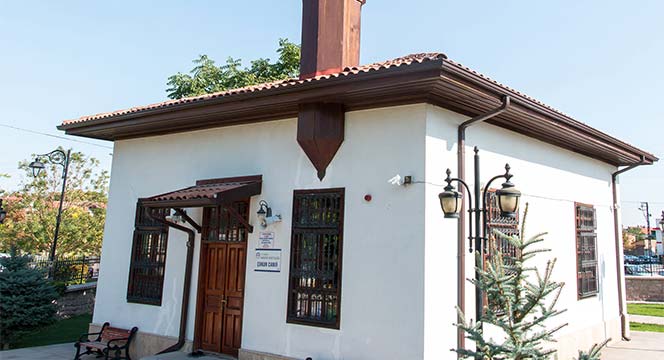 Tarihi Camileri Gelecek Kuşaklara Aktarıyoruz