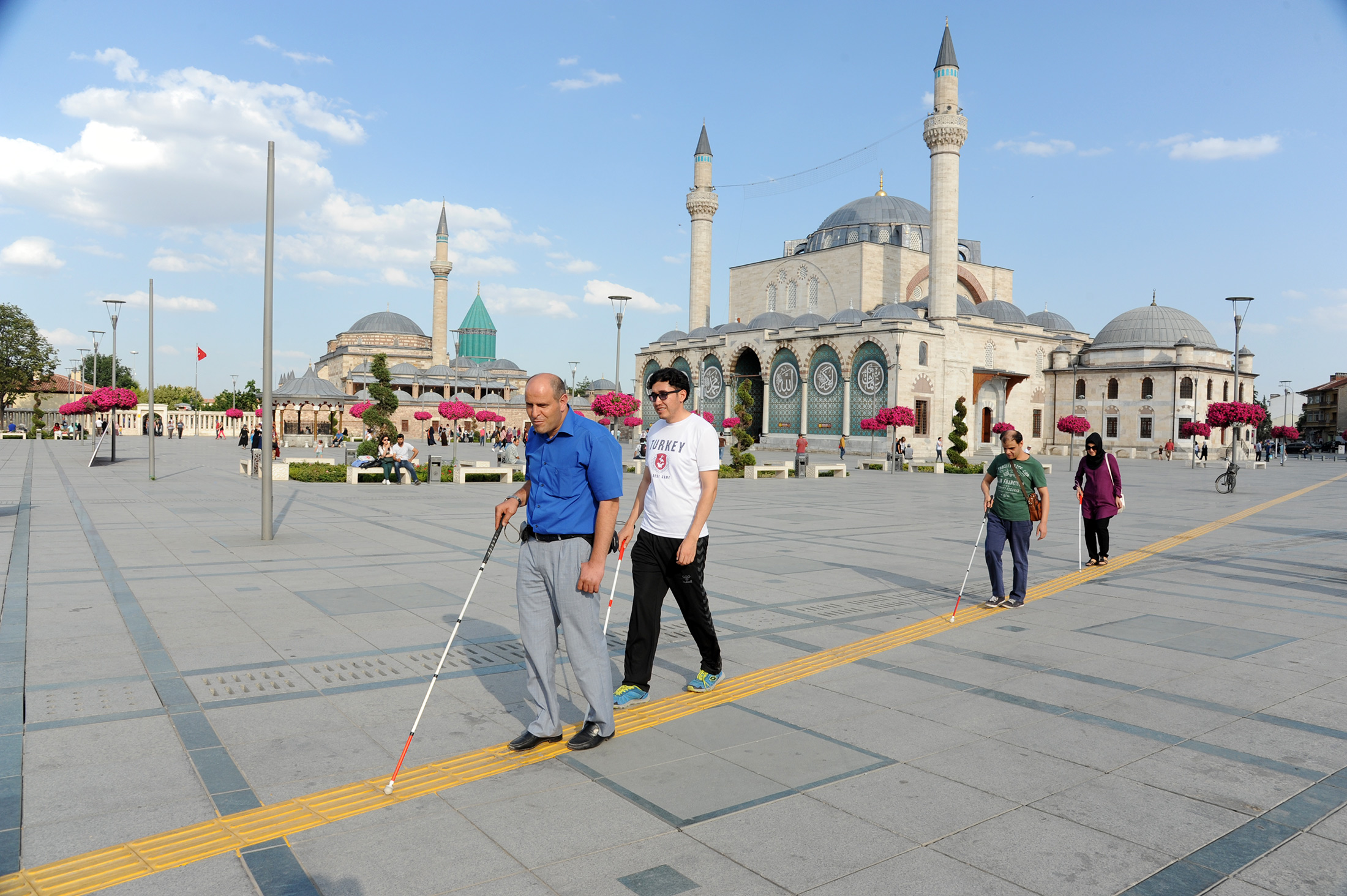Konya'da Engelleri Kaldıran Yollar Yapılıyor