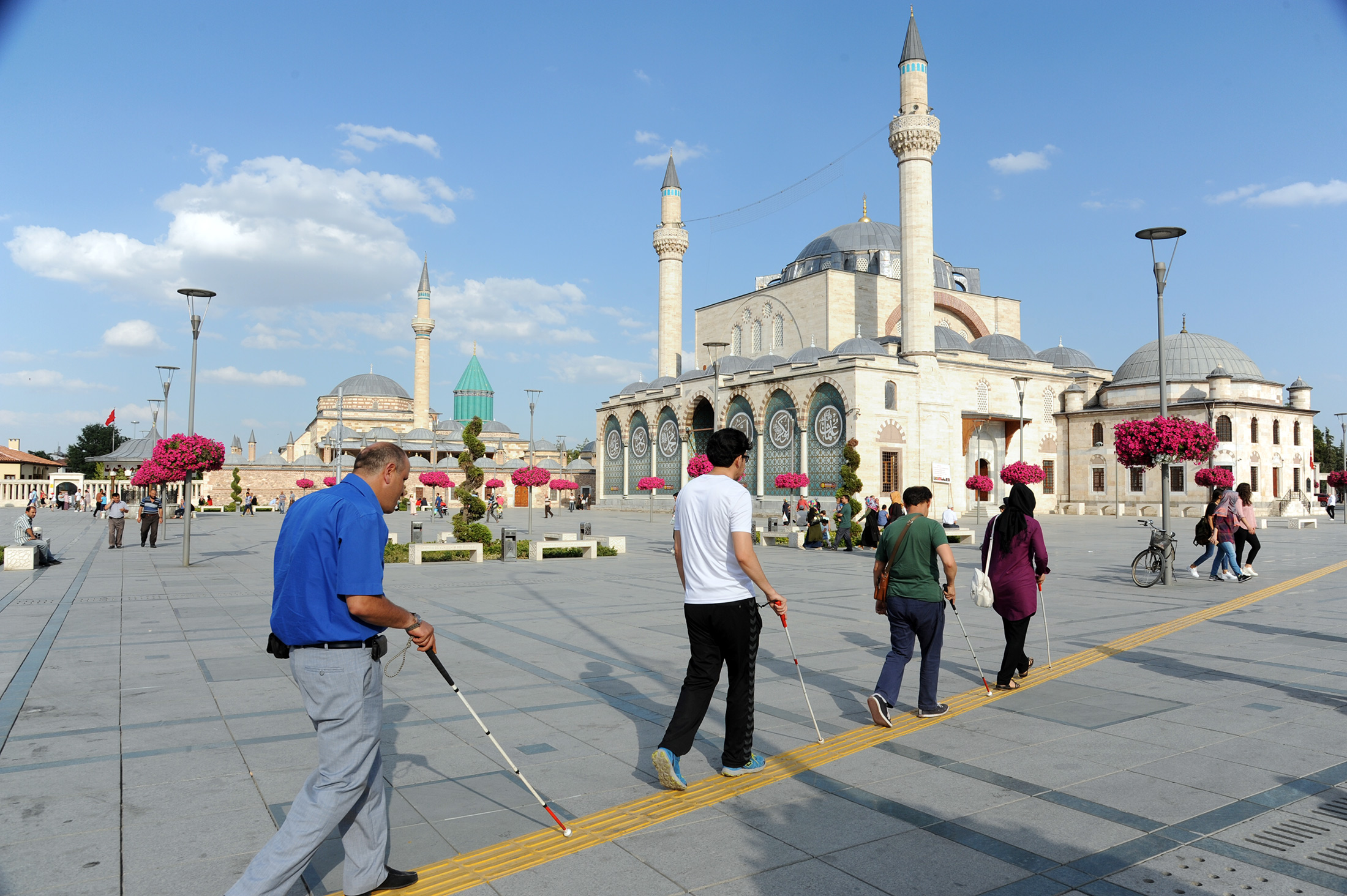 Konya'da Engelleri Kaldıran Yollar Yapılıyor
