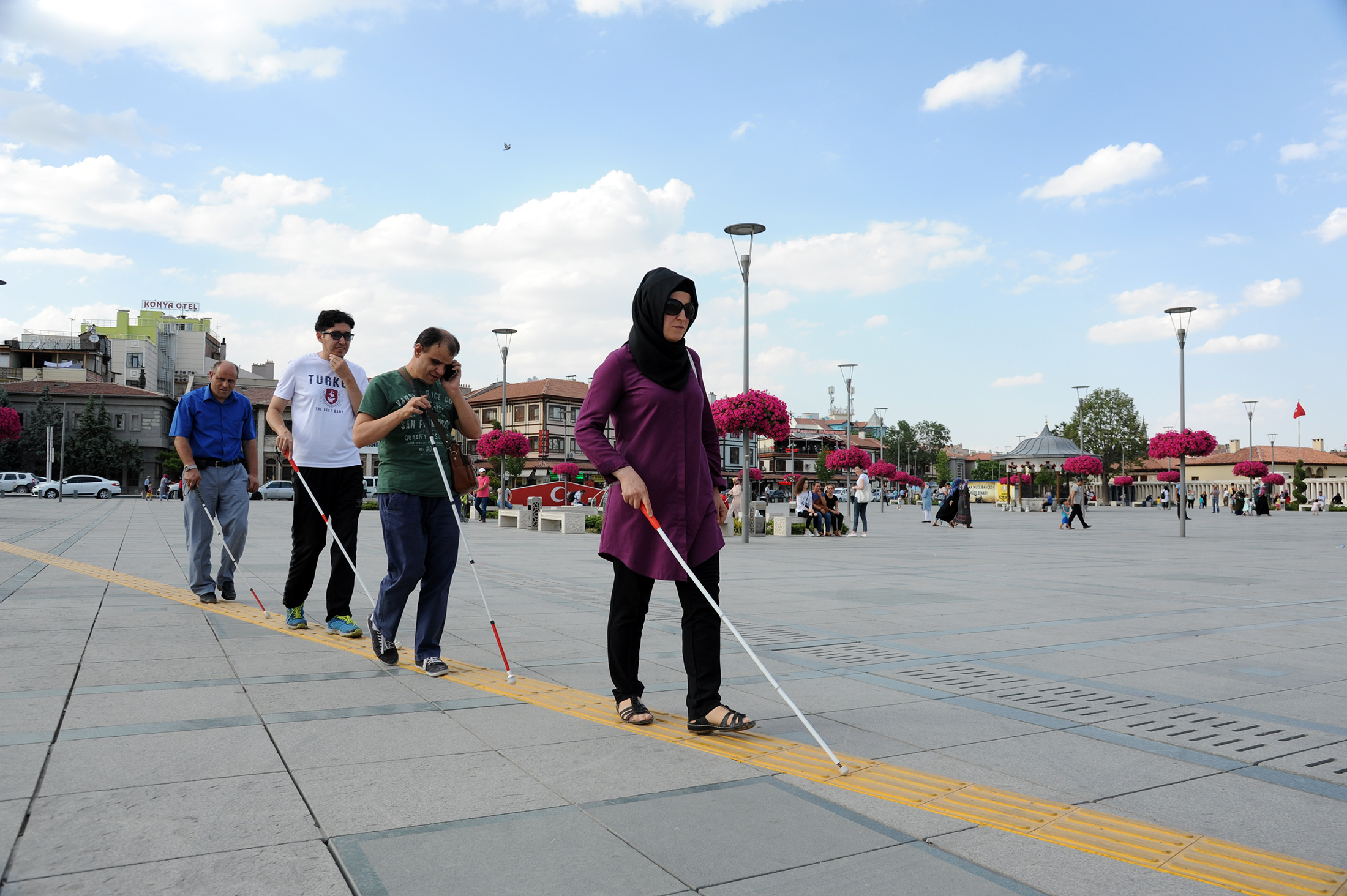 Konya'da Engelleri Kaldıran Yollar Yapılıyor