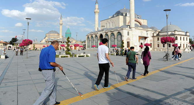 Konya'da Engelleri Kaldıran Yollar Yapılıyor