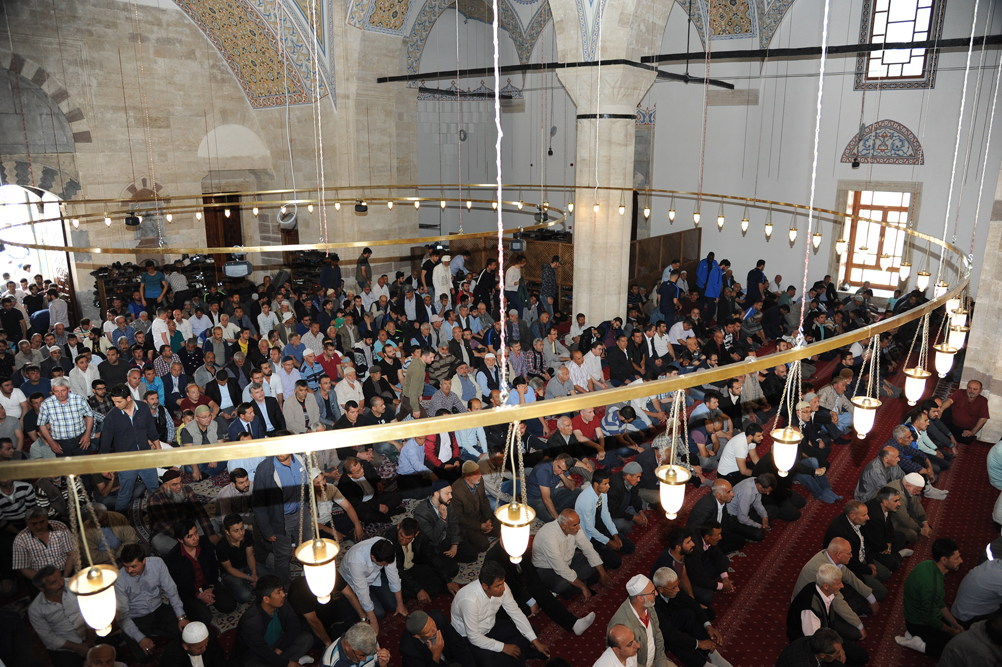Tarihi Sultan Selim Camii Yeniden İbadete Açıldı