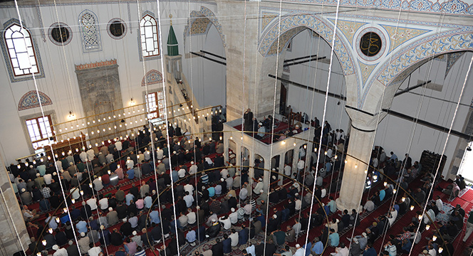 Tarihi Sultan Selim Camii Yeniden İbadete Açıldı