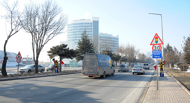 İstanbul Yolu Üzerinde Yaya Üst Geçidi Yapımı Başlıyor