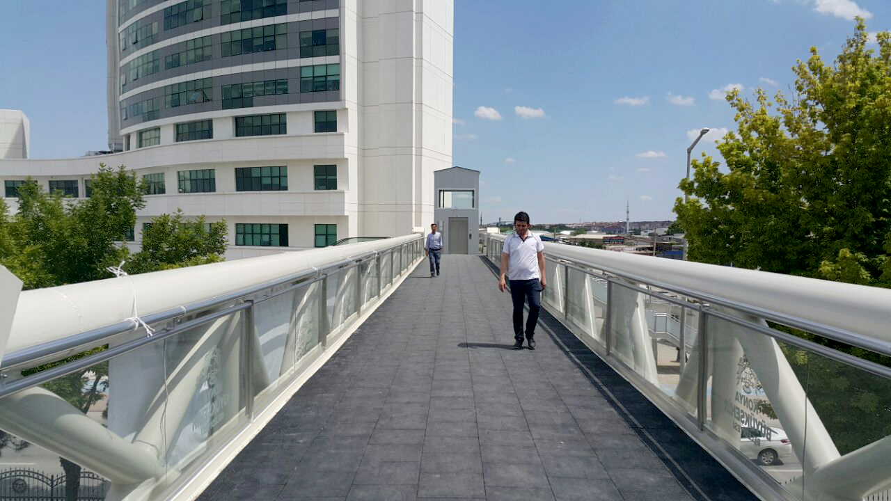 İstanbul Yolu Üzeri Yeni Doğumevi Yanındaki Yaya Üst Geçidi Hizmete Girdi