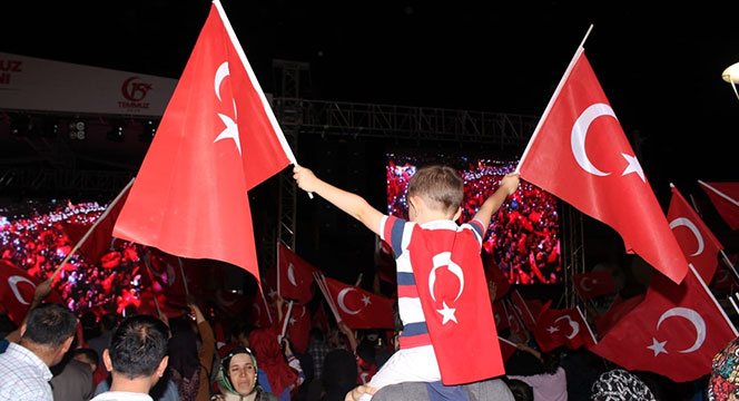 15 Temmuz'un İkinci Yılında On Binlerce Konyalı Nöbette Buluştu