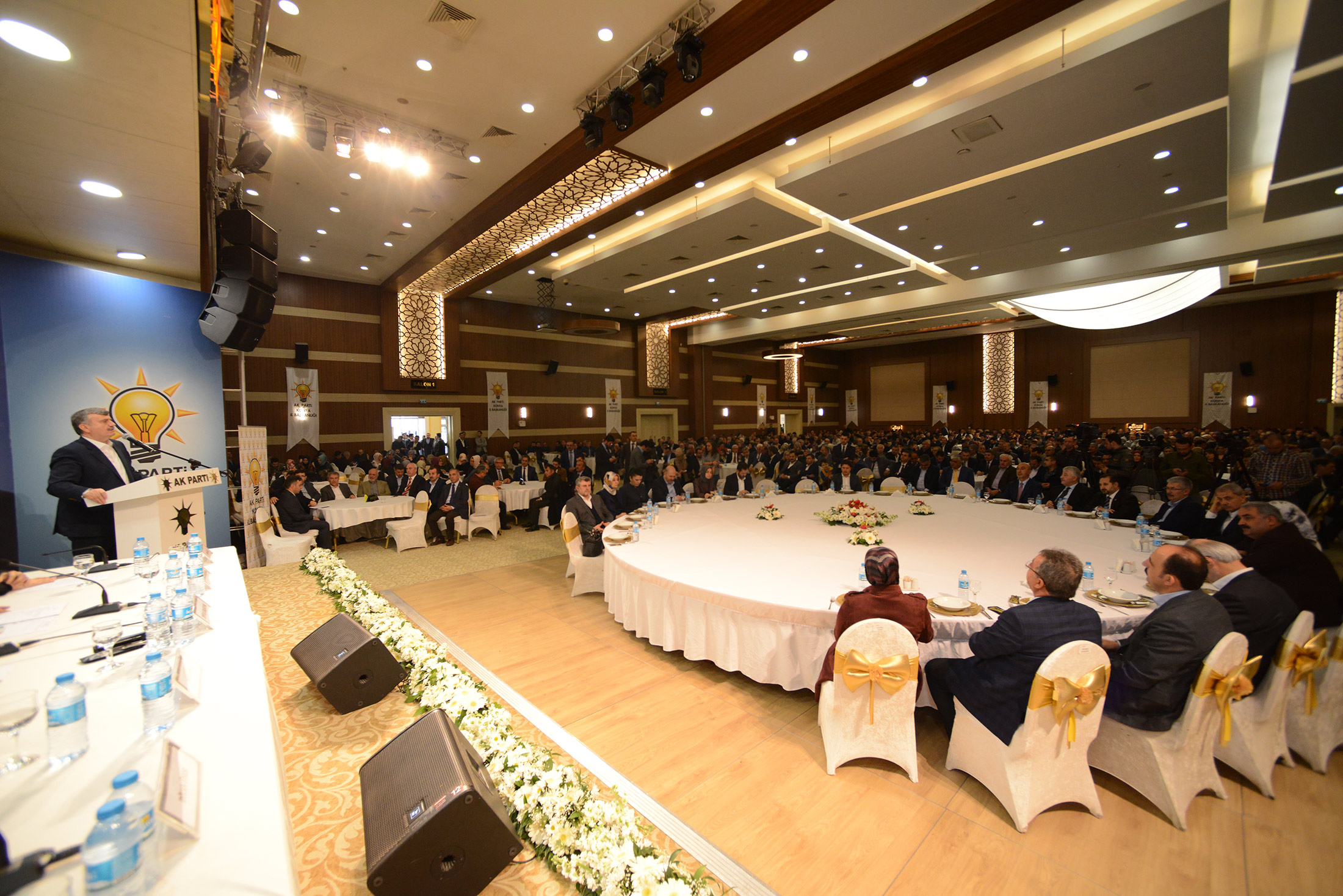 AK Parti İl Danışma Meclisi ve Vefa Programı Düzenlendi
