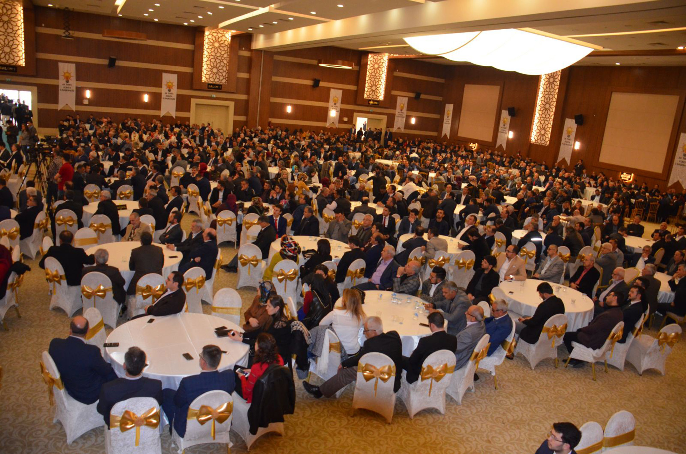 AK Parti İl Danışma Meclisi ve Vefa Programı Düzenlendi