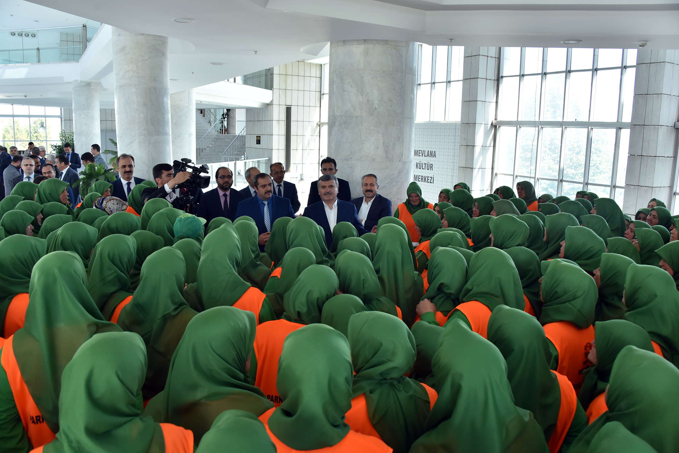 Tahir Akyürek Belediye Personeli ile Vedalaştı