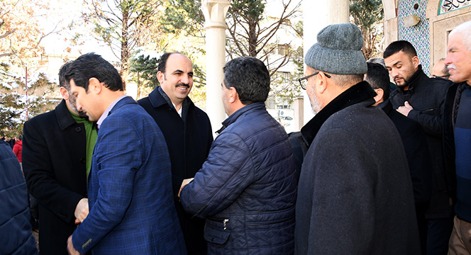 Başkan Altay Belediye Camii'nde Vatandaşlarla Buluştu