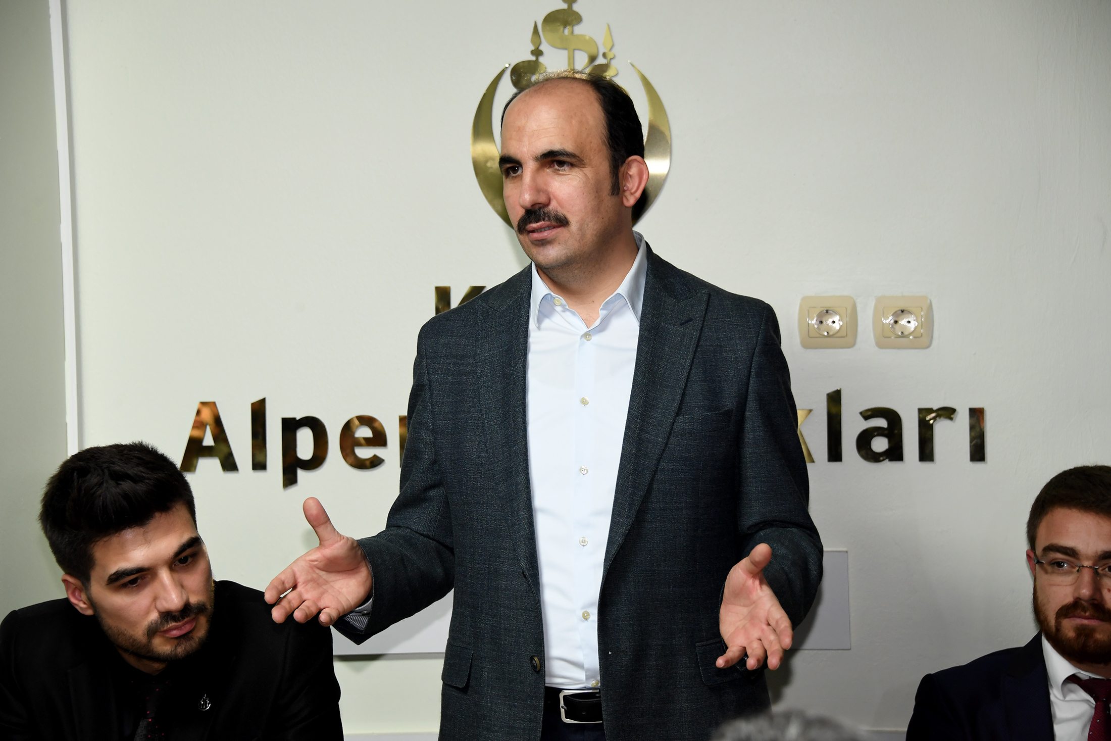 Başkan Altay, Yesevi Sohbetleri'nde Gençlere Seslendi: 'Daha Çok Çalışacağız'
