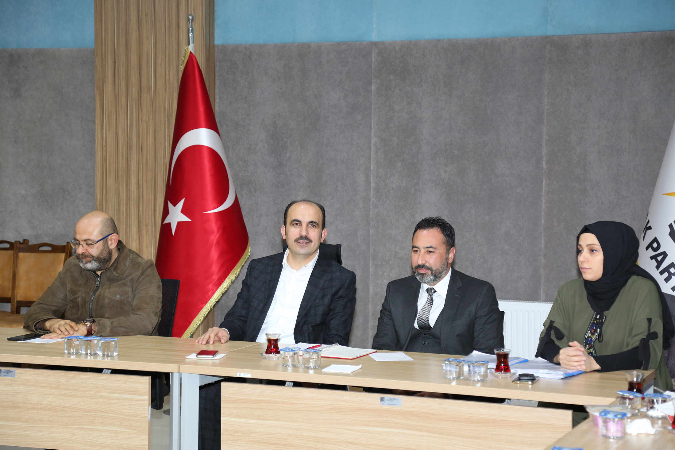 Başkan Altay'dan AK Parti Selçuklu ve İl Gençlik Kollarına Ziyaret