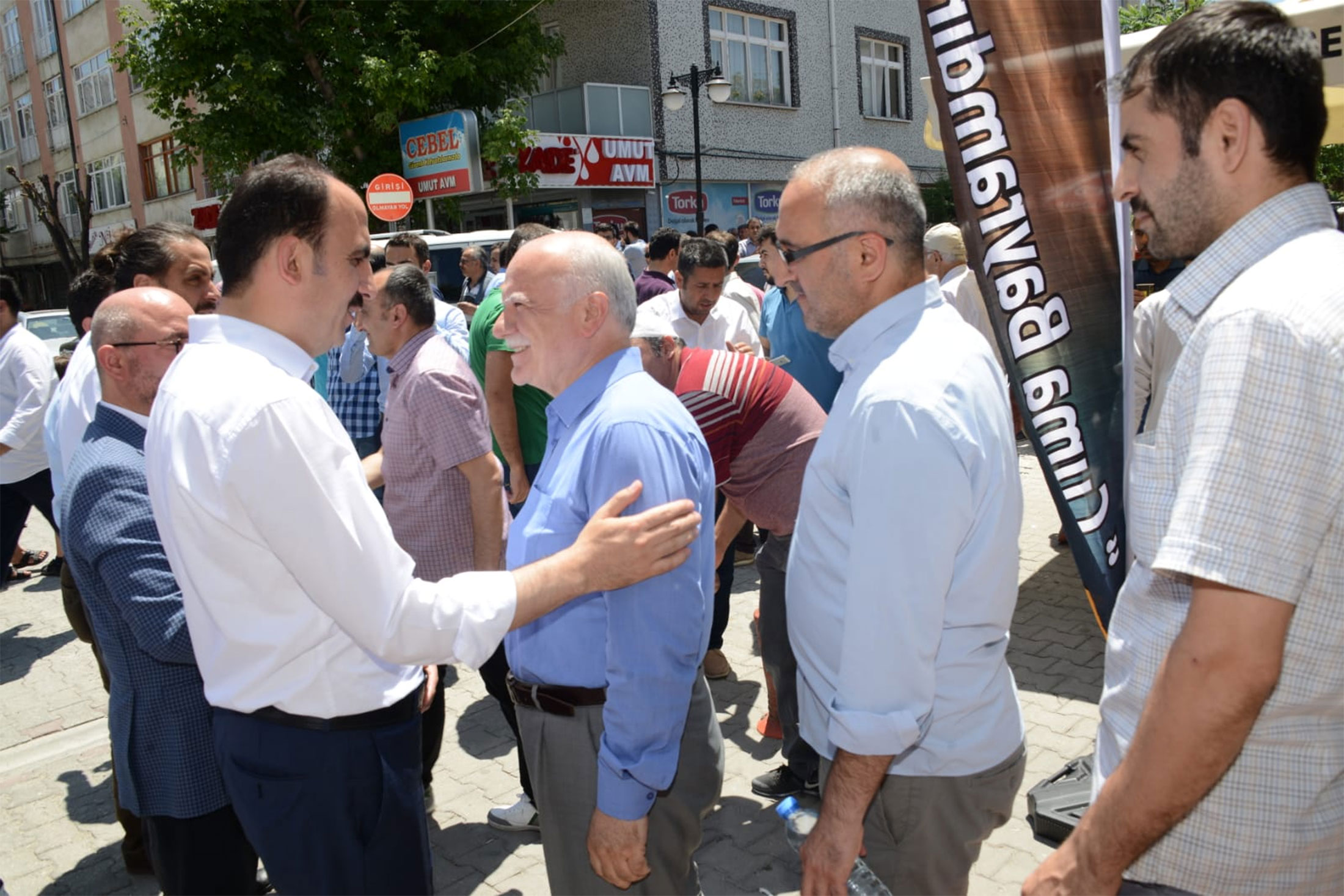 Başkan Altay Sadreddin Konevi Camii'nde Vatandaşlarla Buluştu