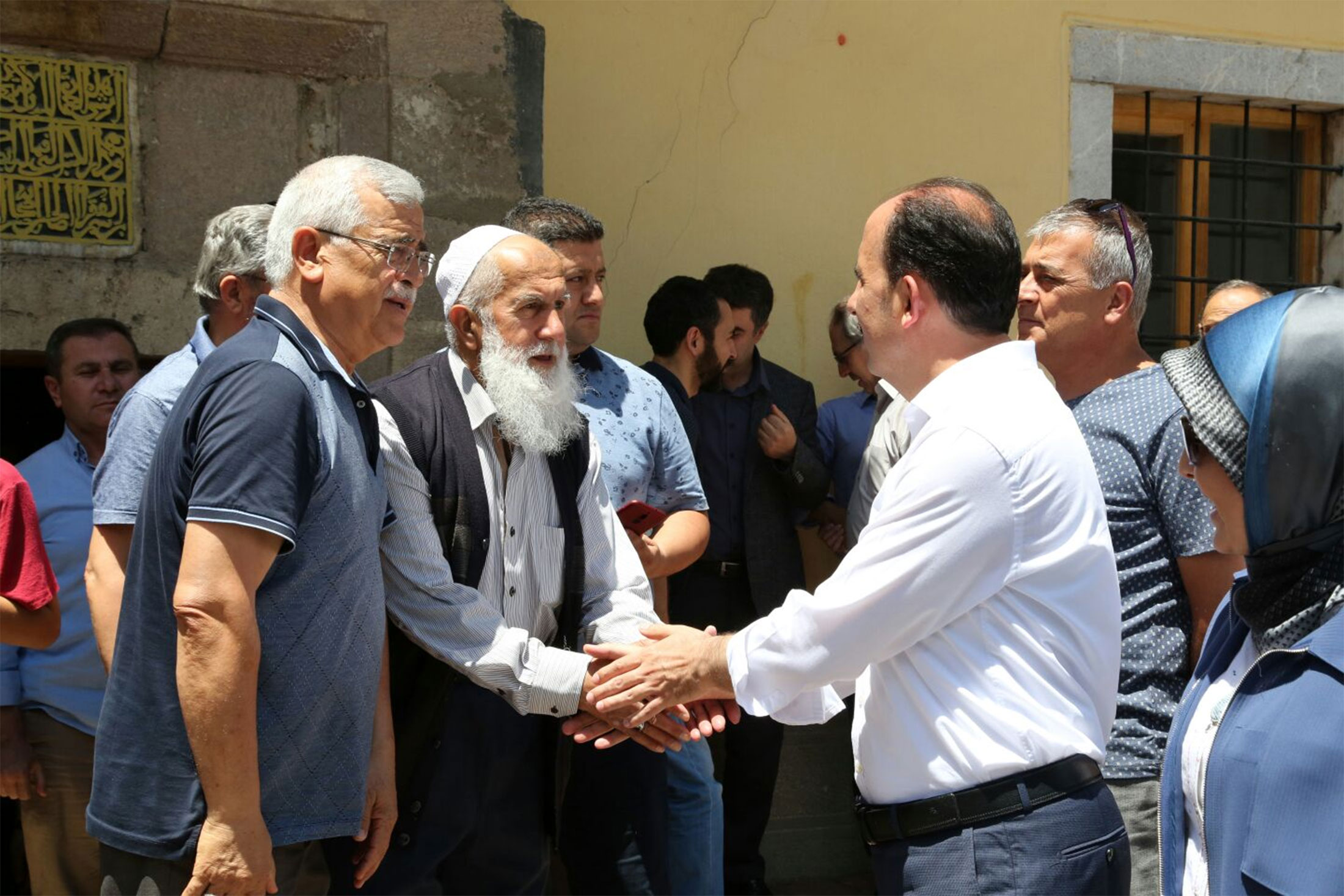 Başkan Altay Sadreddin Konevi Camii'nde Vatandaşlarla Buluştu