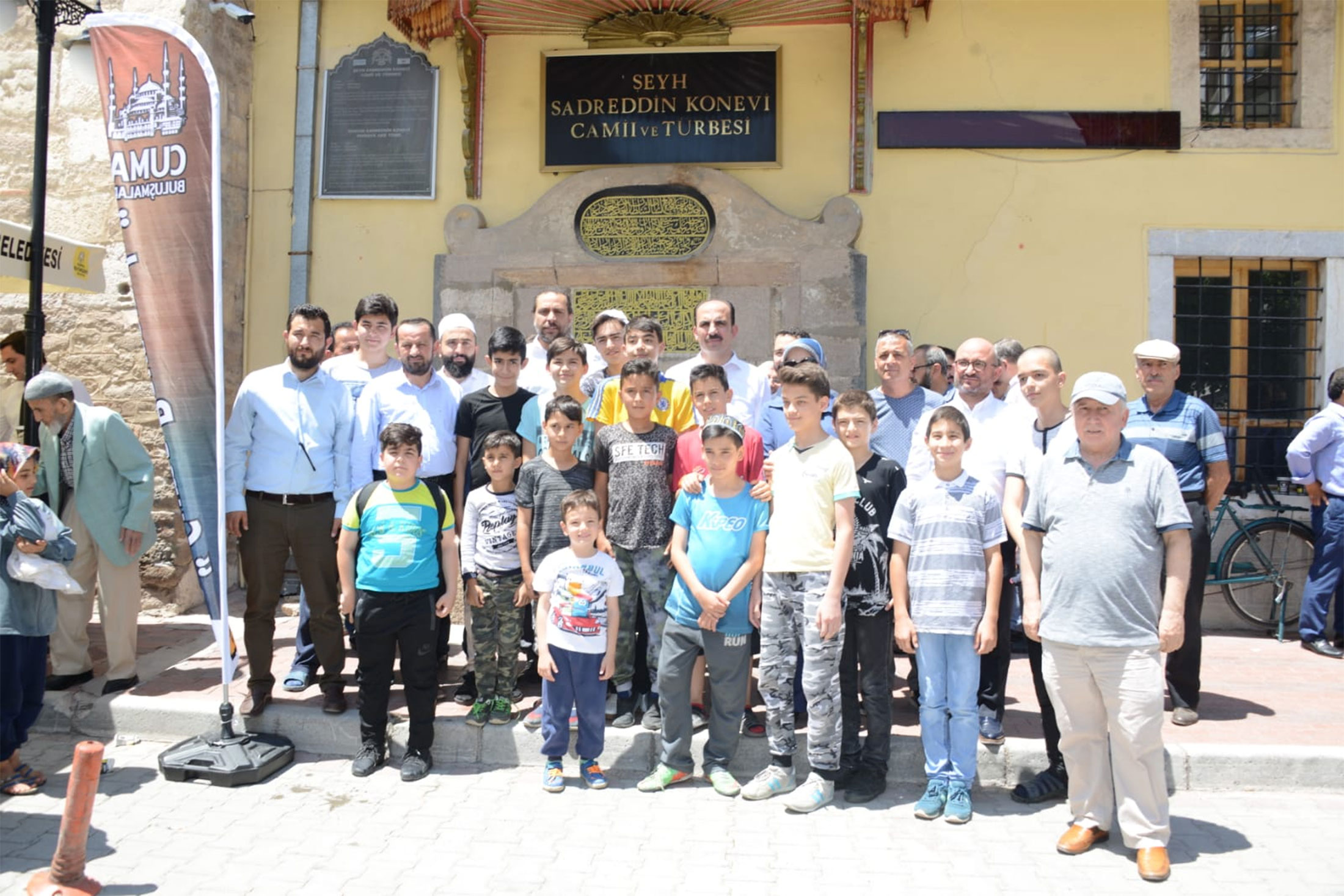 Başkan Altay Sadreddin Konevi Camii'nde Vatandaşlarla Buluştu