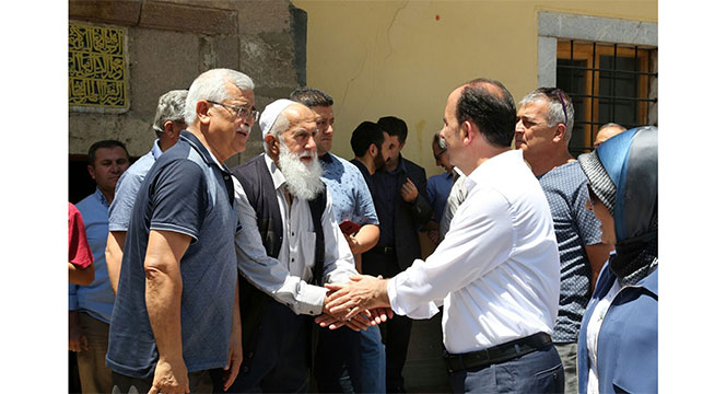 Başkan Altay Sadreddin Konevi Camii'nde Vatandaşlarla Buluştu
