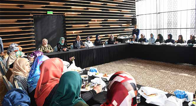 Başkan Altay, Şehir İstişarelerinde AK Parti Kadın Kolları İle Buluştu