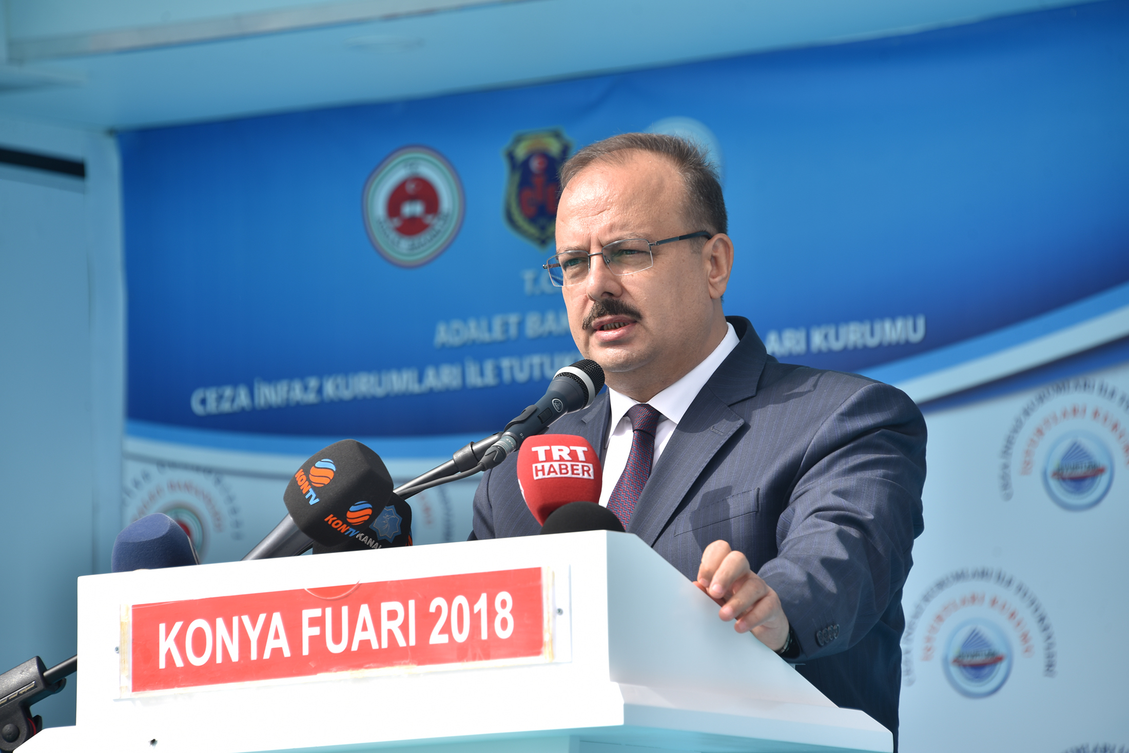 İşyurtları Kurumu'nun Ürün ve El Sanatları Fuarı Konya'da Açıldı 