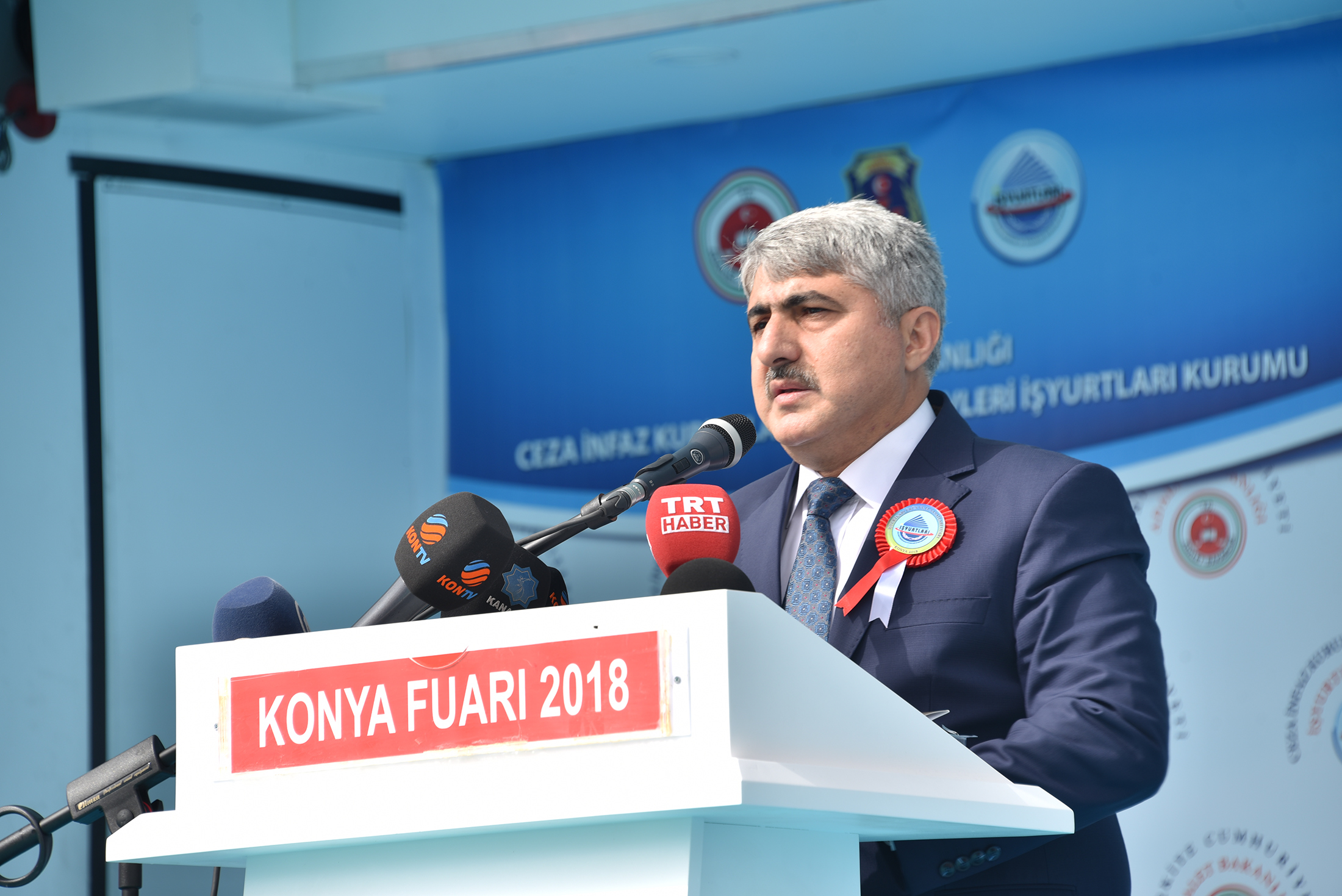 İşyurtları Kurumu'nun Ürün ve El Sanatları Fuarı Konya'da Açıldı 