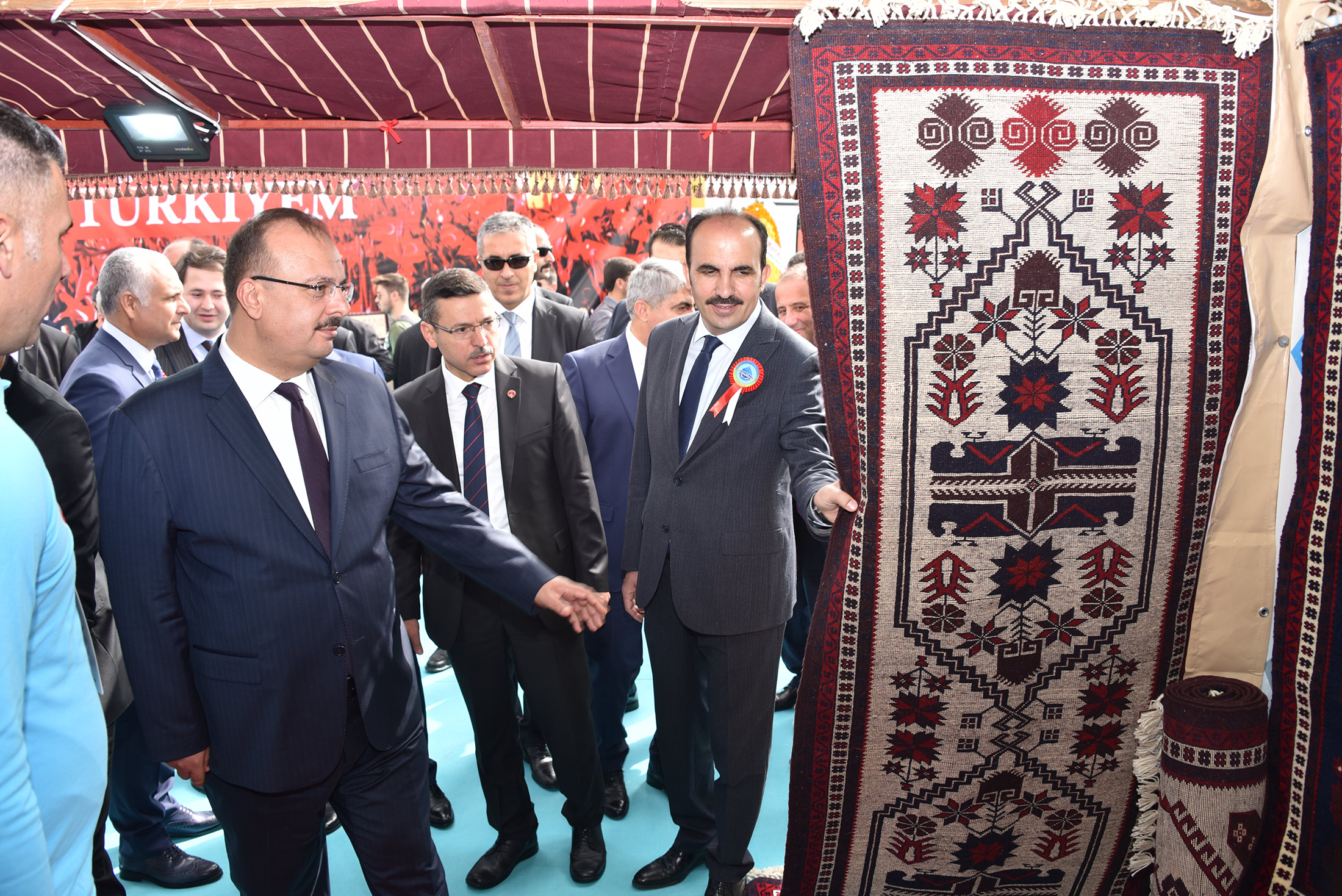 İşyurtları Kurumu'nun Ürün ve El Sanatları Fuarı Konya'da Açıldı 