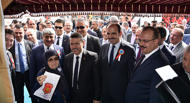 İşyurtları Kurumu'nun Ürün ve El Sanatları Fuarı Konya'da Açıldı 