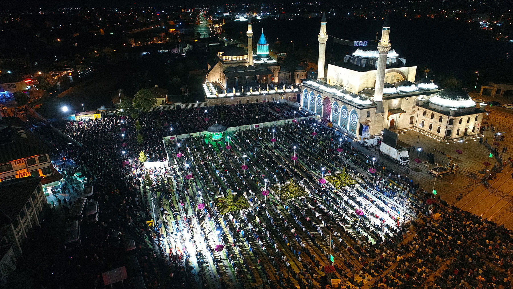 Kadir Gecemiz Mübarek Olsun