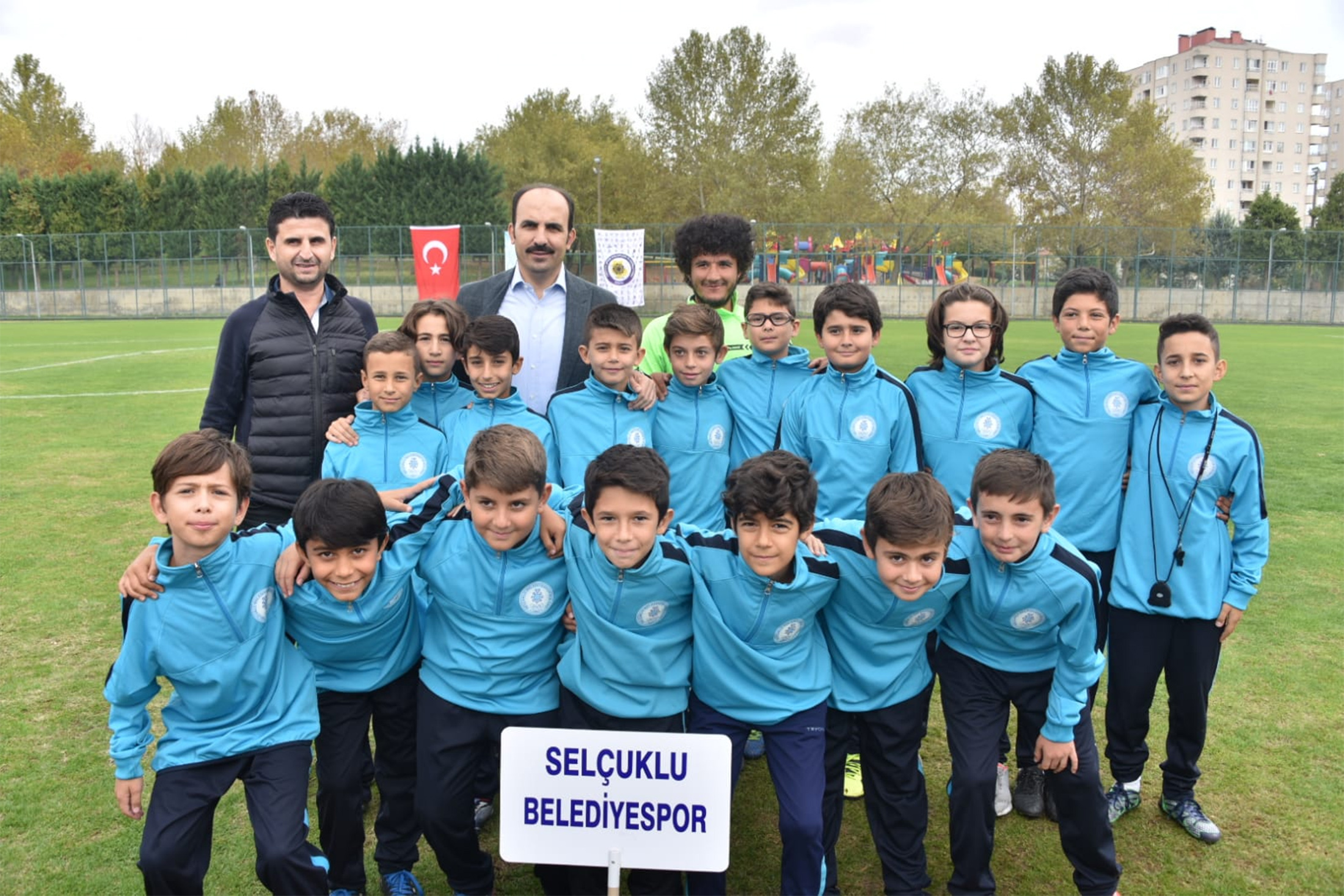 Büyükşehir'den Amatör Spor Kulüplerine Malzeme Desteği