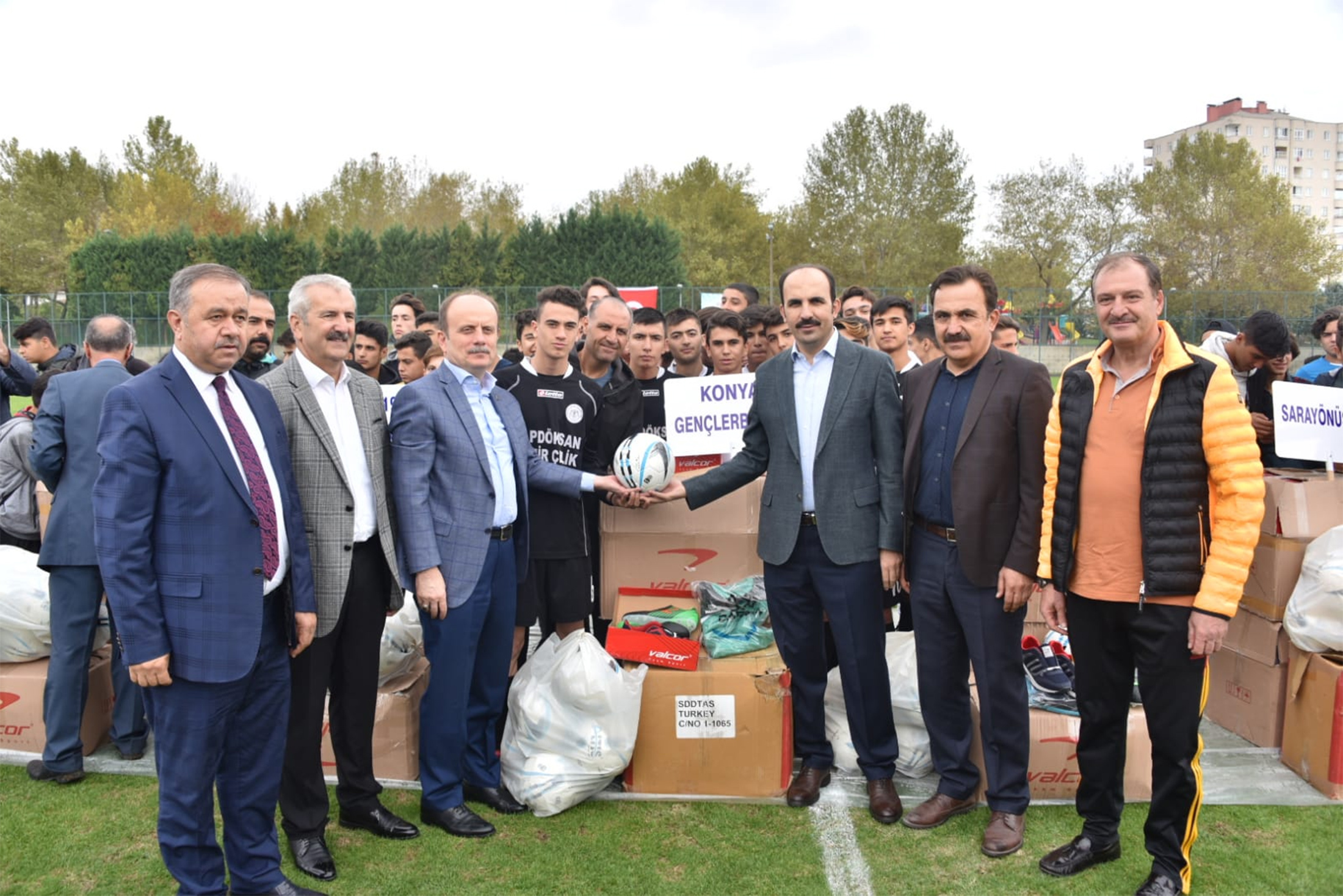Büyükşehir'den Amatör Spor Kulüplerine Malzeme Desteği