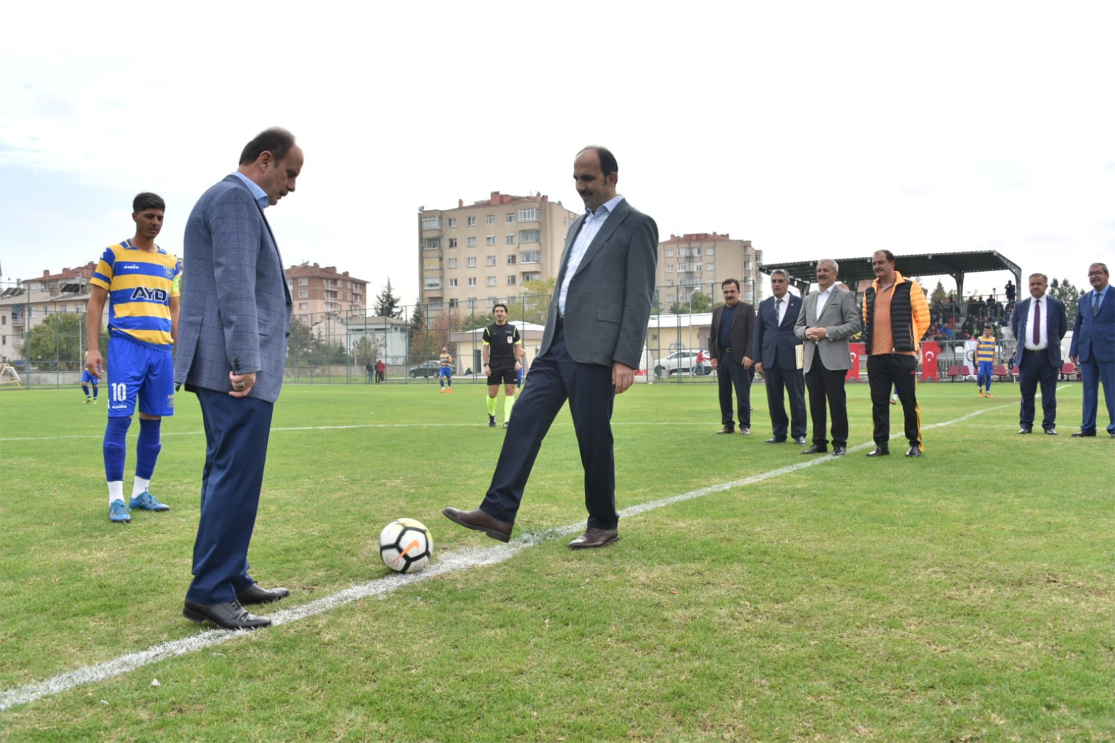 Büyükşehir'den Amatör Spor Kulüplerine Malzeme Desteği