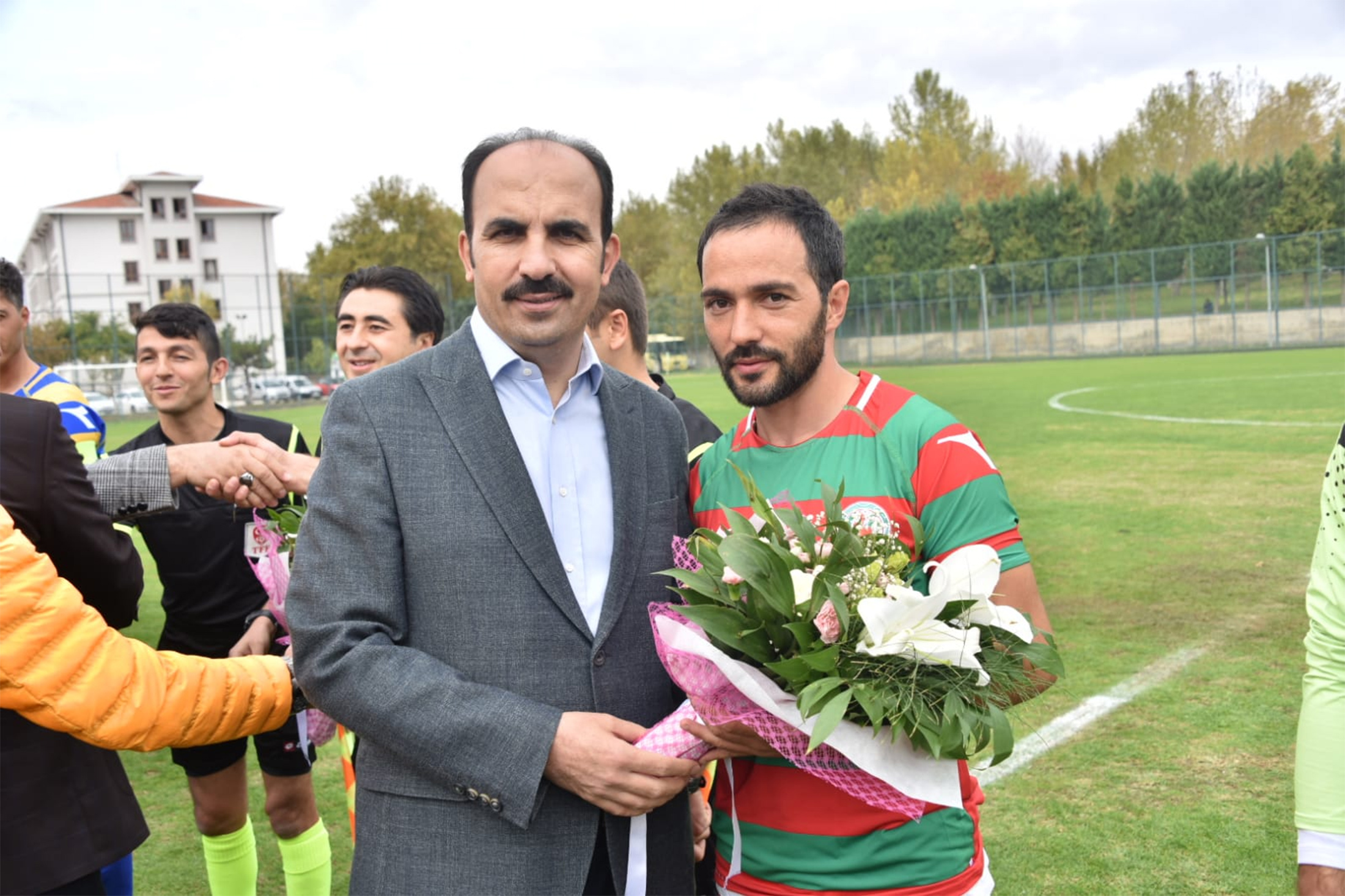Büyükşehir'den Amatör Spor Kulüplerine Malzeme Desteği