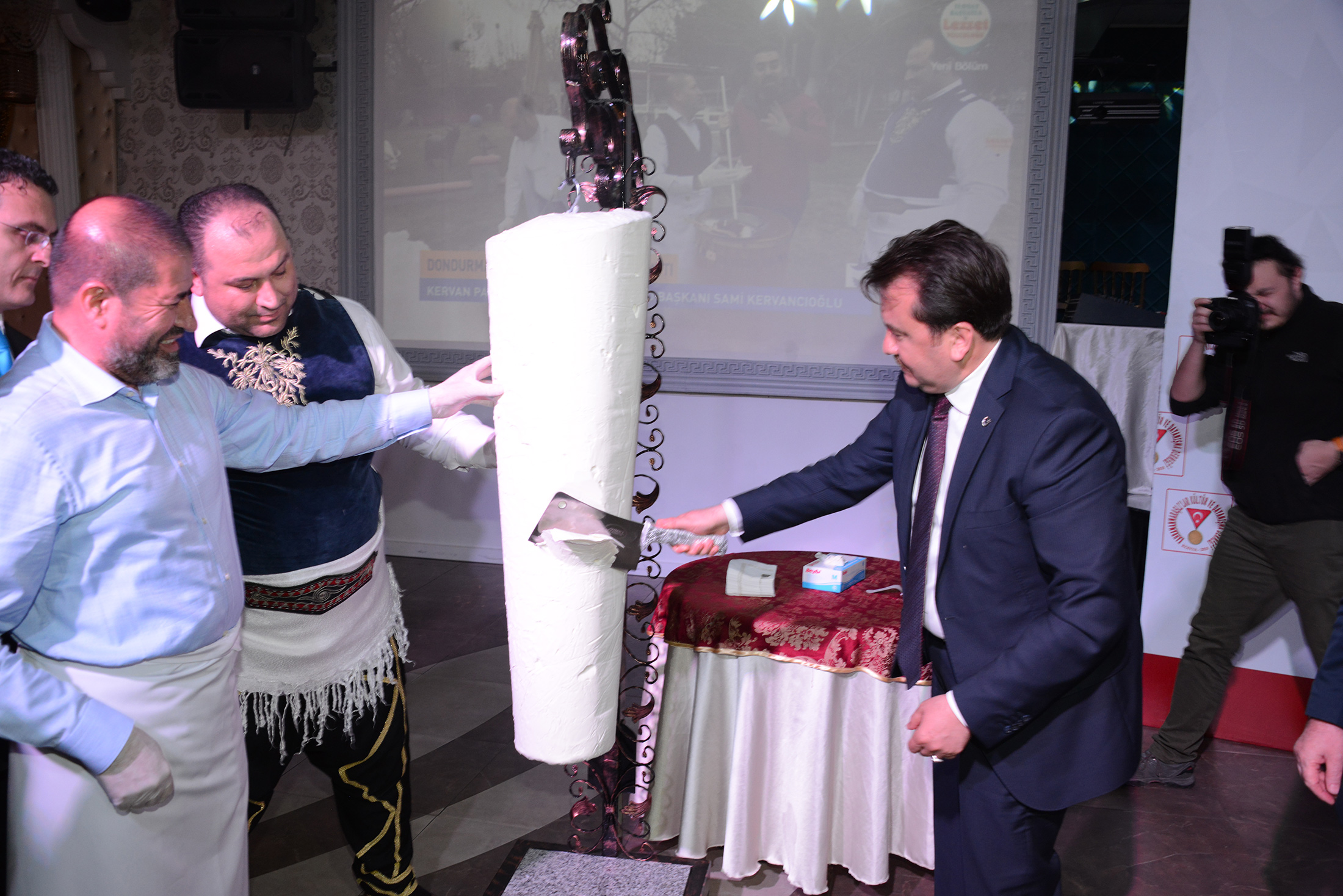 Konya ve Kahramanmaraş Medeniyetimizin Temel Şehirleridir