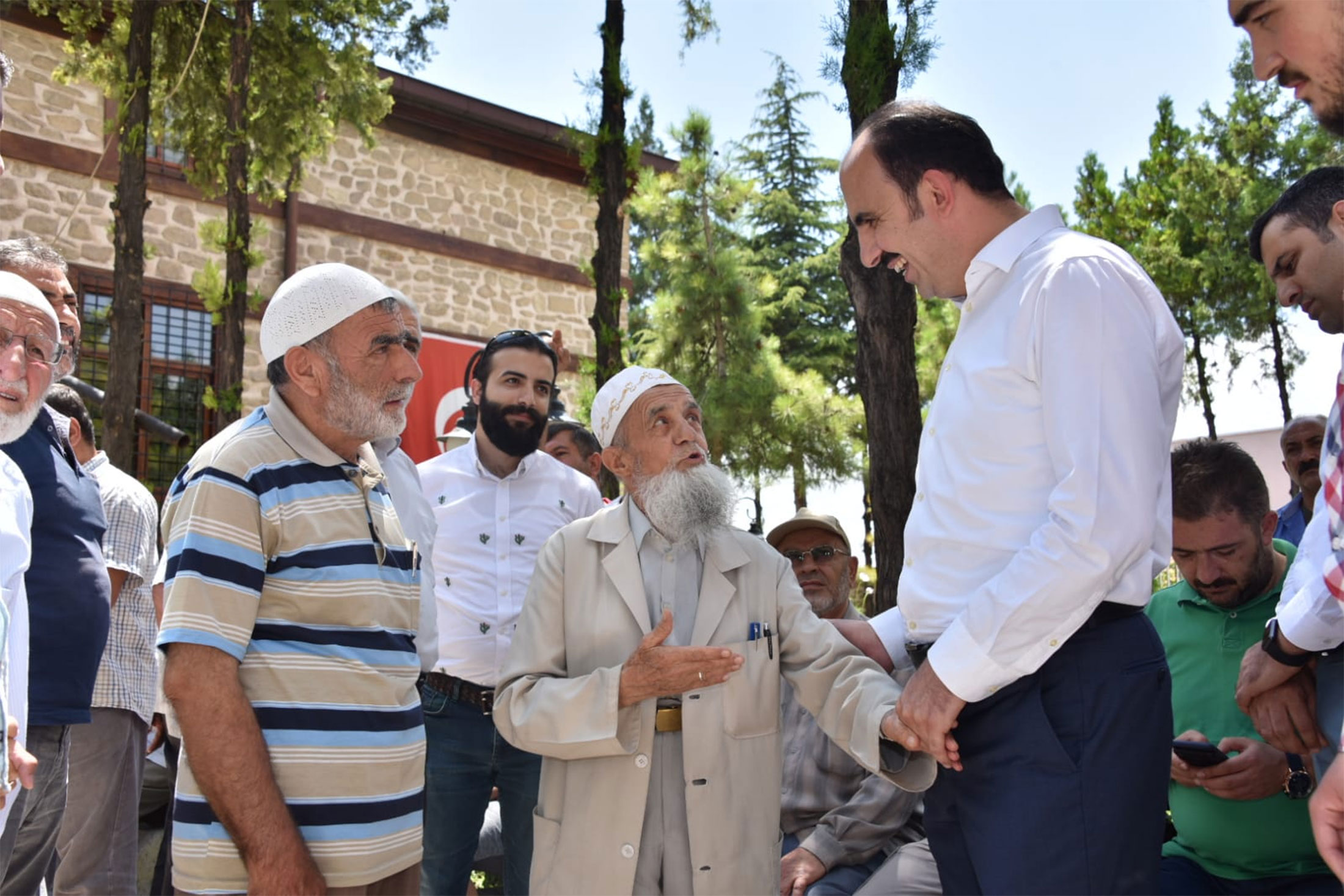 Başkan Altay Sahip Ata Camii'nde Vatandaşlarla Buluştu
