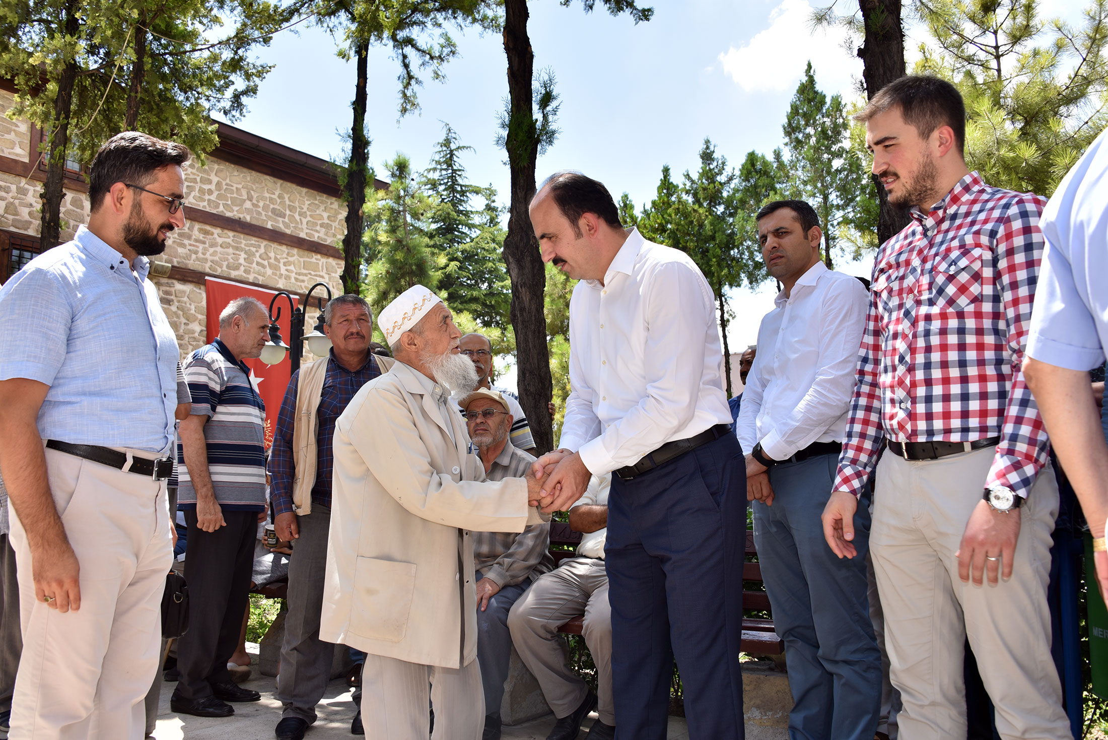 Başkan Altay Sahip Ata Camii'nde Vatandaşlarla Buluştu