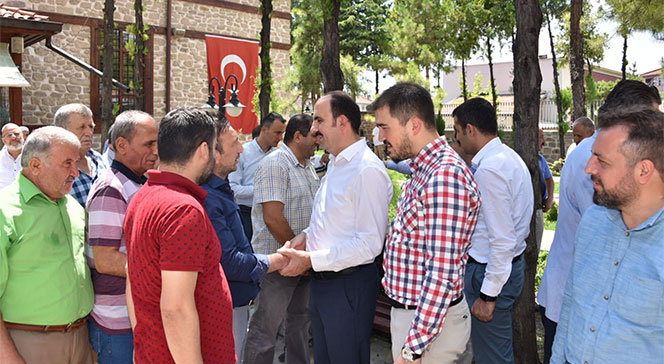 Başkan Altay Sahip Ata Camii'nde Vatandaşlarla Buluştu