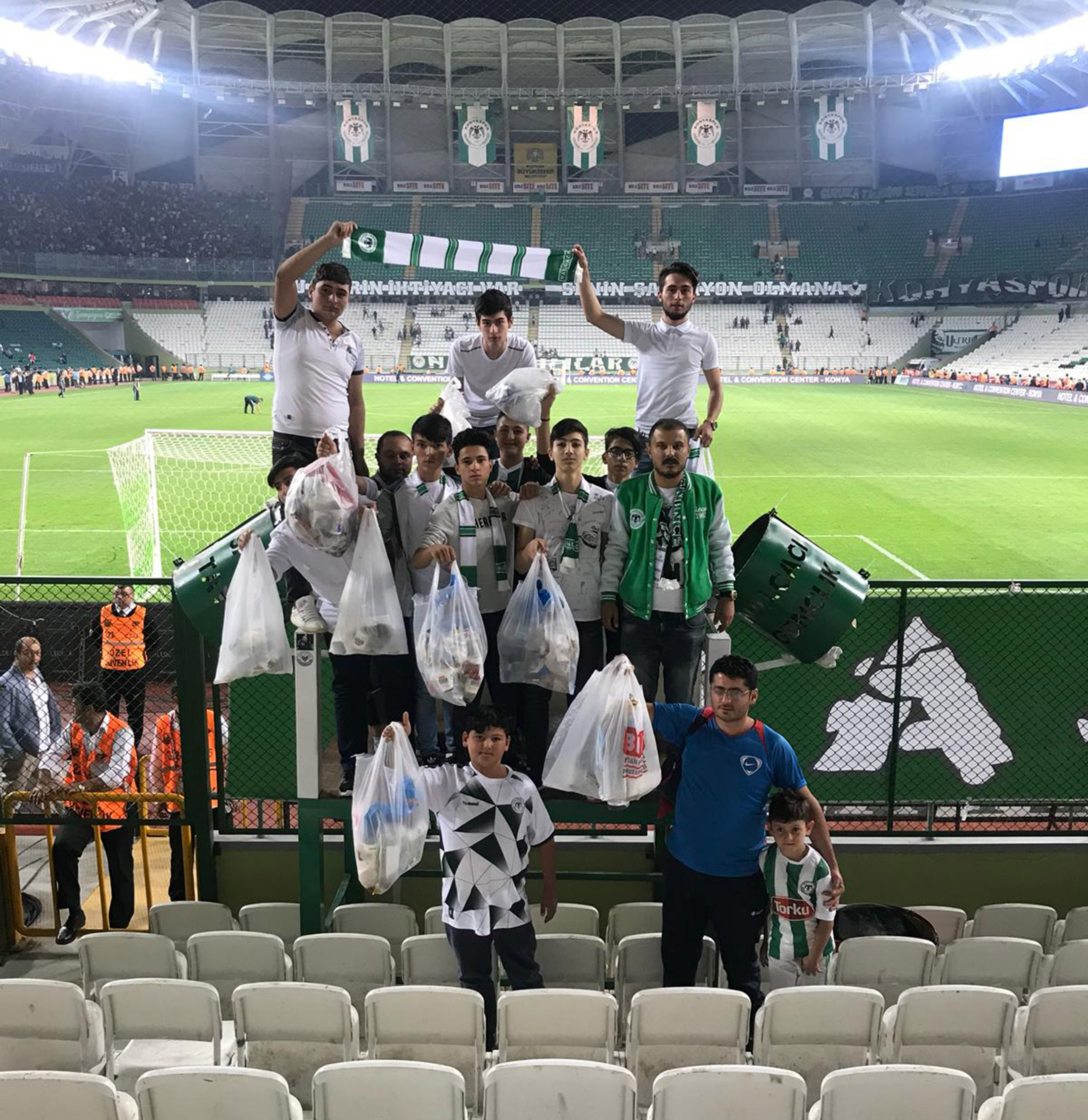 Konyaspor Taraftarından Örnek Davranış