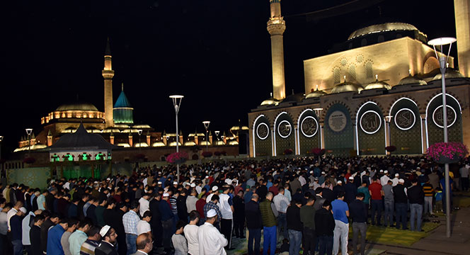 Konya'da Ramazan Büyük Coşkuyla Başladı